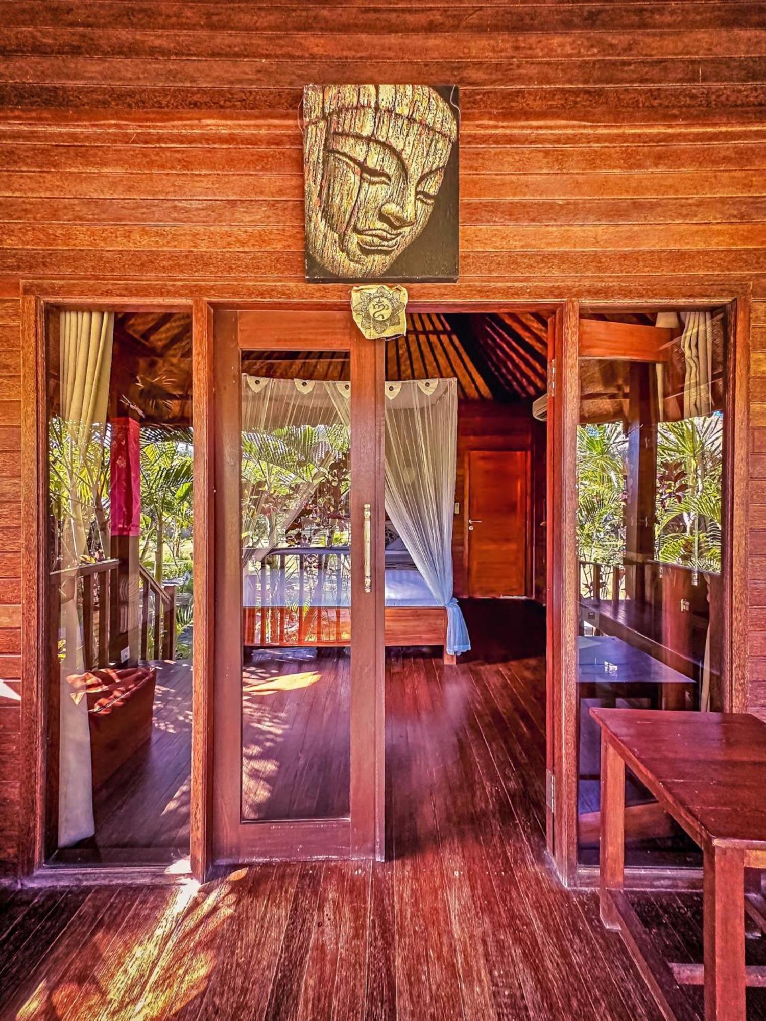 Island Garden Huts Lembongan Bed & Breakfast Екстериор снимка
