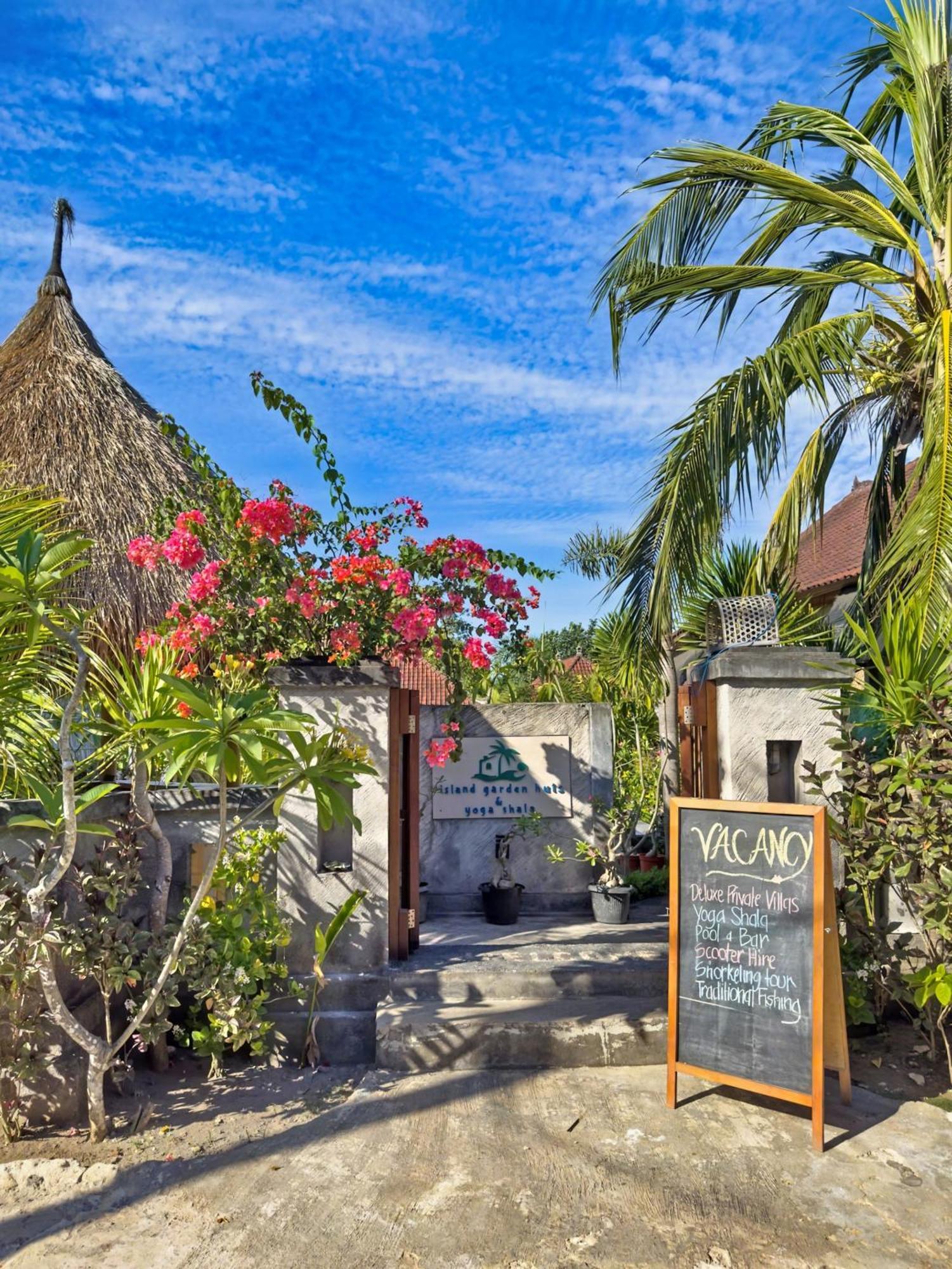 Island Garden Huts Lembongan Bed & Breakfast Екстериор снимка
