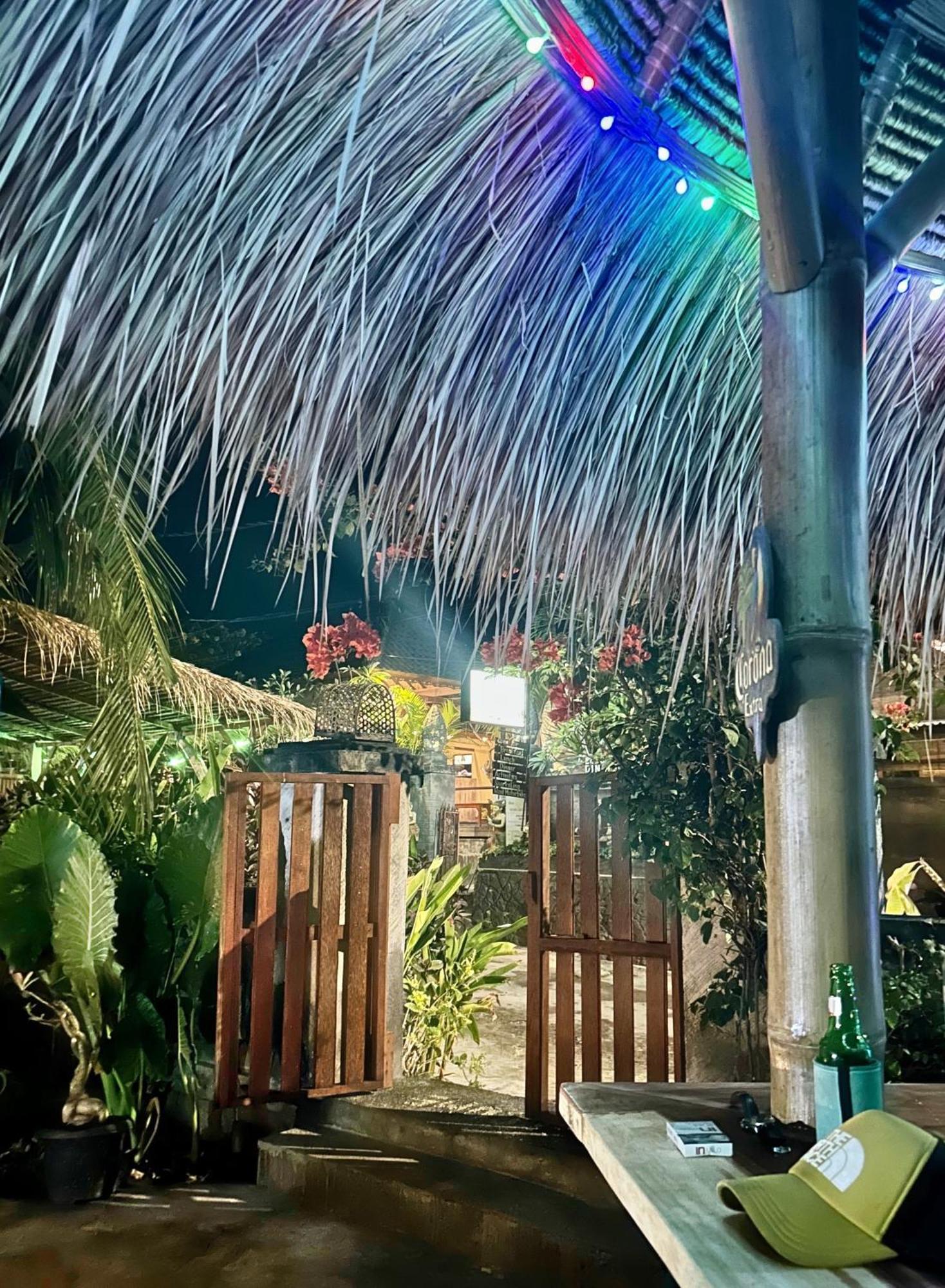Island Garden Huts Lembongan Bed & Breakfast Екстериор снимка