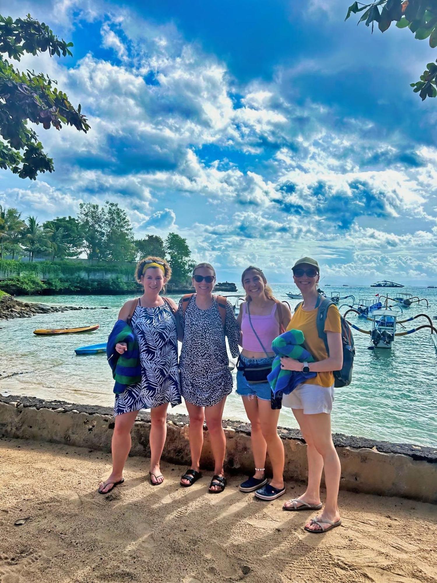 Island Garden Huts Lembongan Bed & Breakfast Екстериор снимка