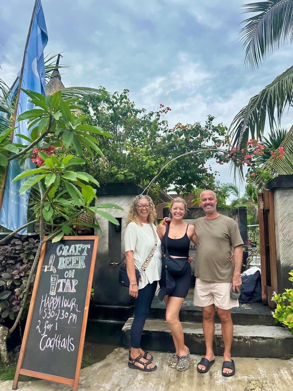Island Garden Huts Lembongan Bed & Breakfast Екстериор снимка