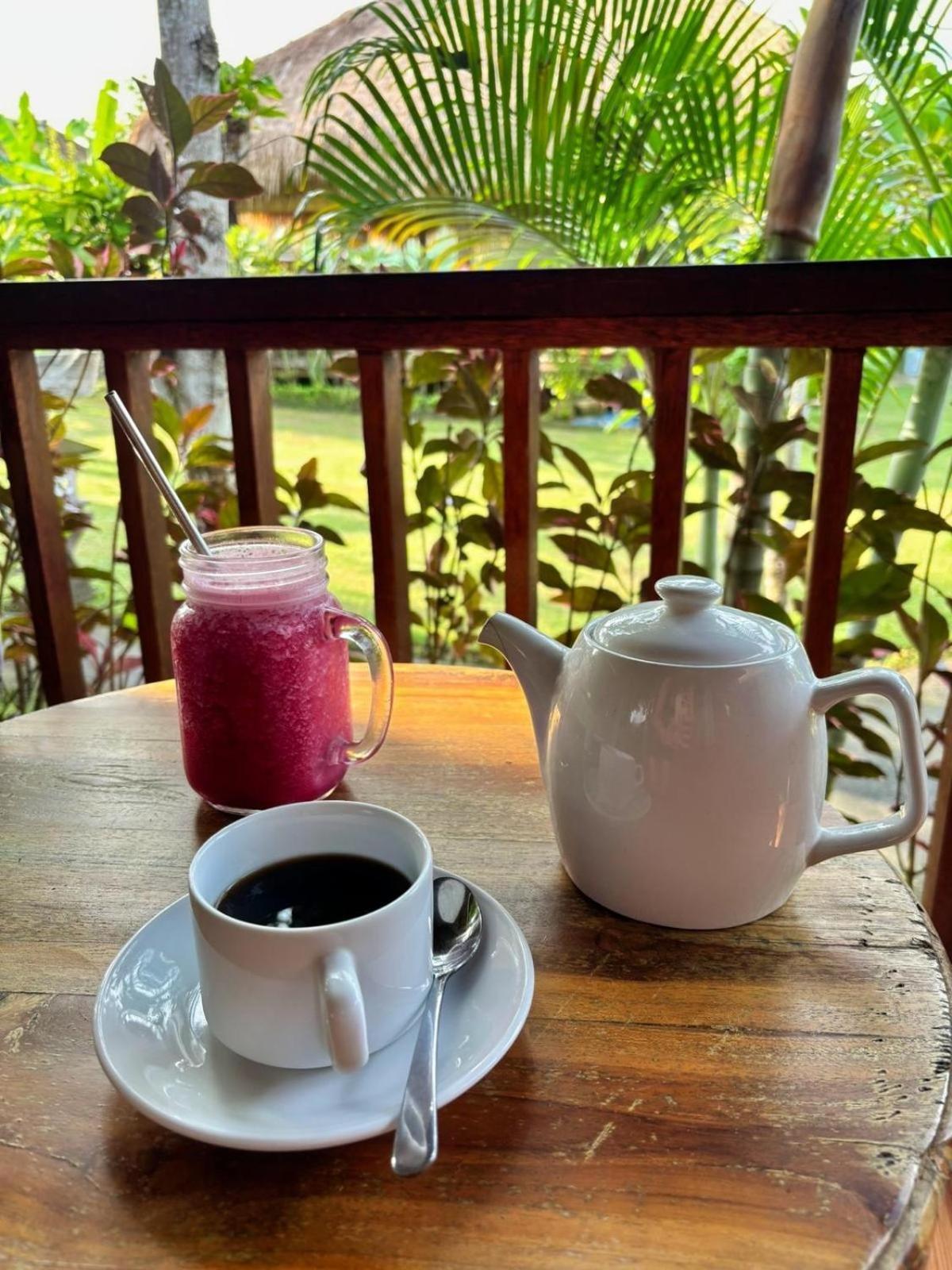 Island Garden Huts Lembongan Bed & Breakfast Екстериор снимка