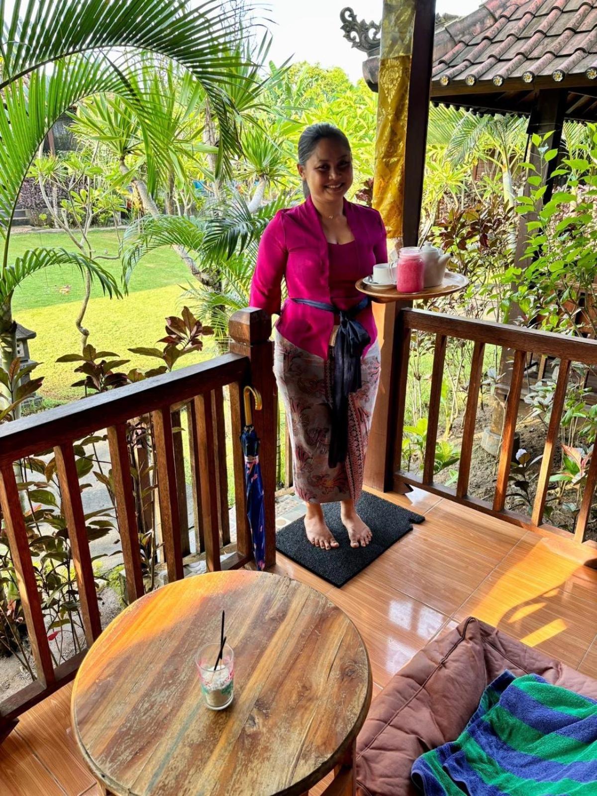 Island Garden Huts Lembongan Bed & Breakfast Екстериор снимка